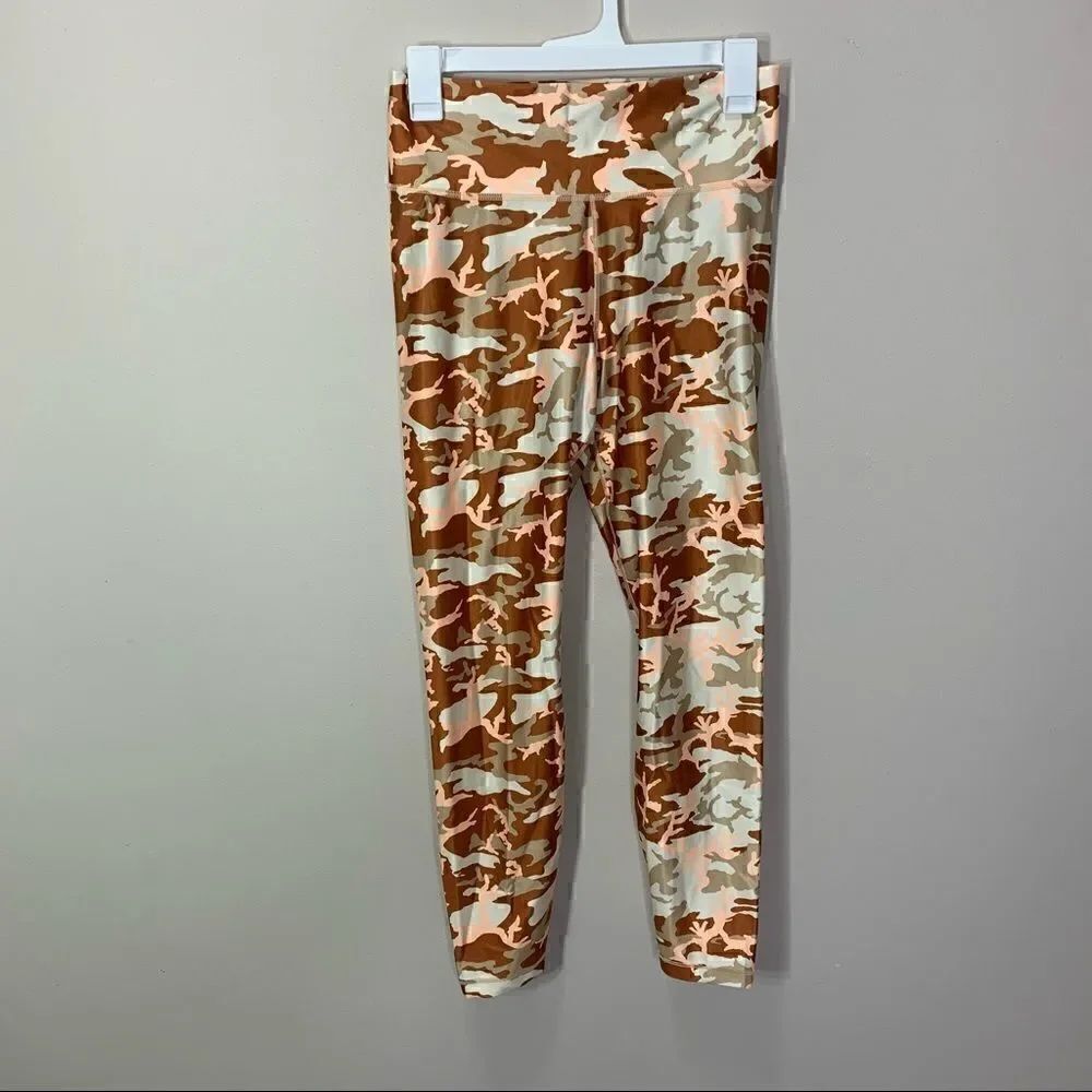 Women'sβNikeβCamoΒ SpeedβTightsβPhantomβDesertβMediumβleggingsβD1